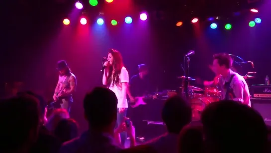 Camp Freddy & Lana Del Rey – Roadhouse Blues (The Doors cover) [Live @ «The Roxy Theatre»]