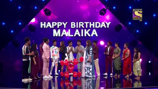 Malaika का हुआ Birthday Celebration _ Indias Best Dancer