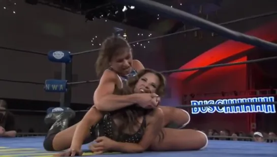 Mickie James vs Kylie Rae