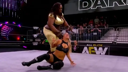 Awesome Kong (w/Brandi Rhodes & Mel) vs Skyler Moore