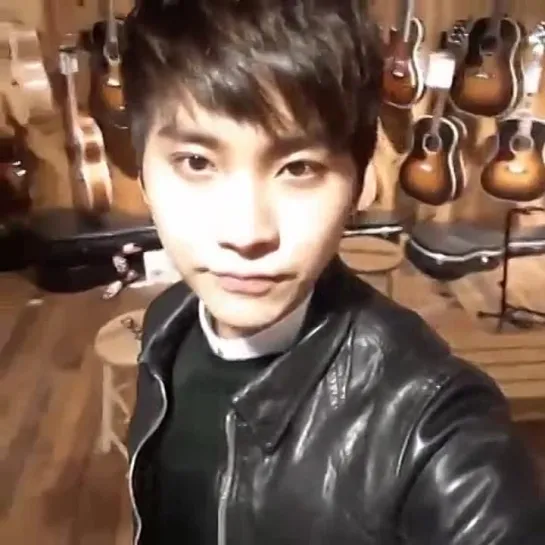 28.01.15 Instagram soow456 (Seunghyun) - acoustic guitar