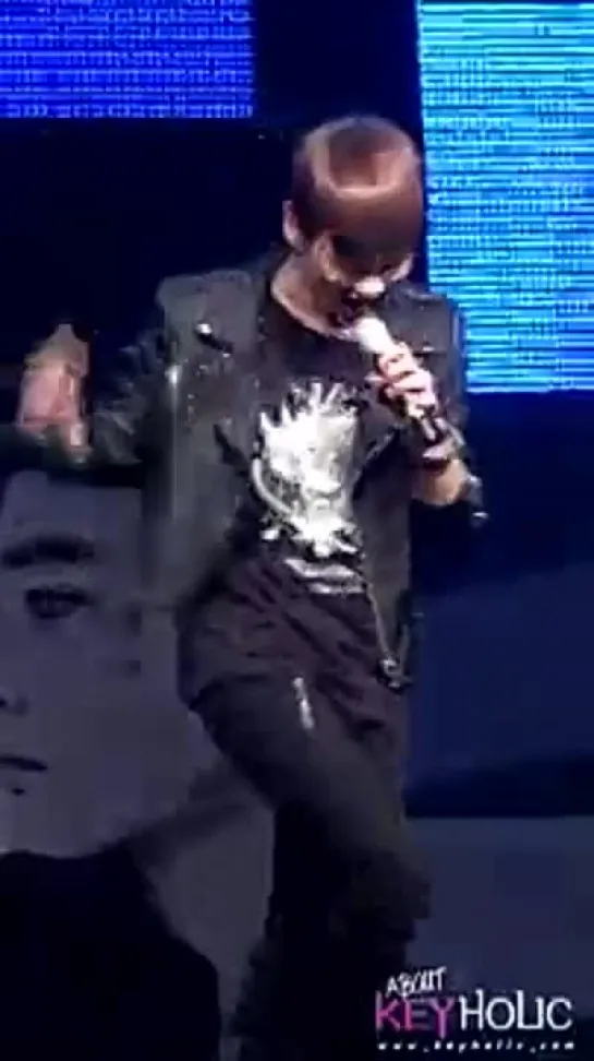 110220 SHINee Key dancing How Dare You-Sister @ Santafe Special Event