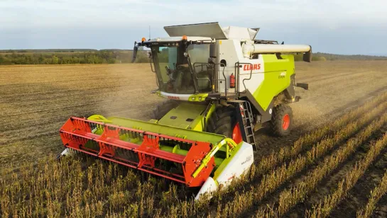 Комбайн Claas Evion