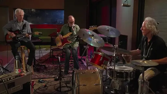 John Densmore, Robby Krieger & Ray Neapolitan perform “Maggie M’Gill”