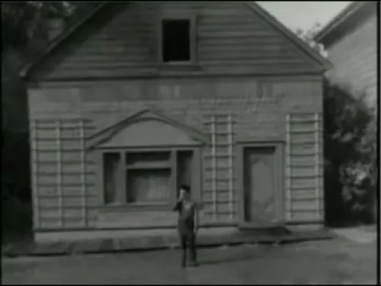 Buster Keaton - Steamboat Bill Jr. (отрывок)