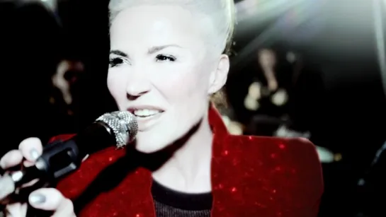 Daphne Guinness - RIOT