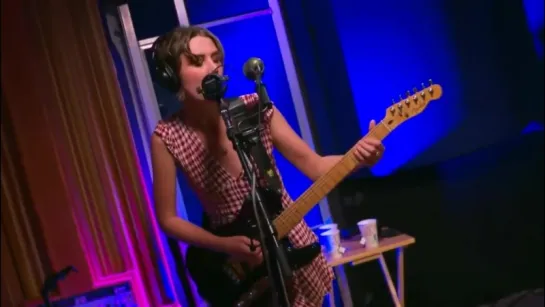 Wolf Alice - Planet Hunter (Live 2017)