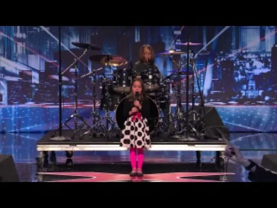 6-Year-Old Aaralyn Scream Her Original Song, "Zombie Skin" - America's Got Talent