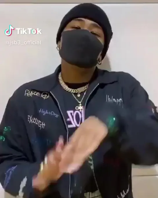 ELLY tik tok  dance from the clip Movin'on