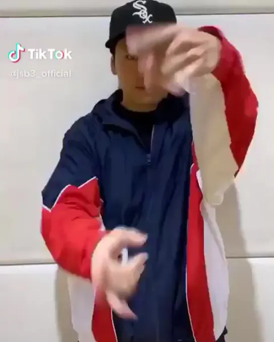 Kenjiro tik tok dance from the clip Movin'on