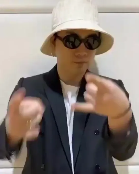 Tosaka tik tok dance from the clip Movin'on