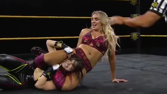 Io Shirai vs Charlotte Flair (NXT Women's title)