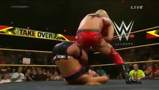 Charlotte (w/Ric Flair) vs Natalya (w/Bret Hart) (NXT Women's title)