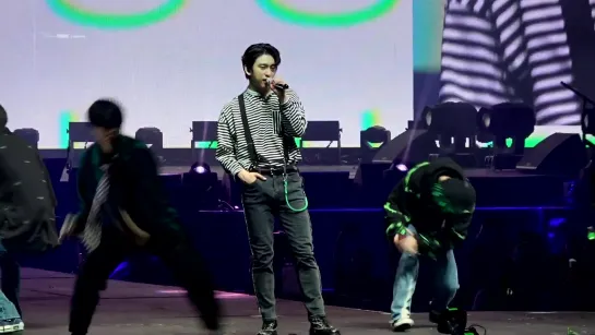 [FANCAM:TOUR] 191013 Концерт GOT7 «2019 World Tour: Keep Spinning» в Берлине.