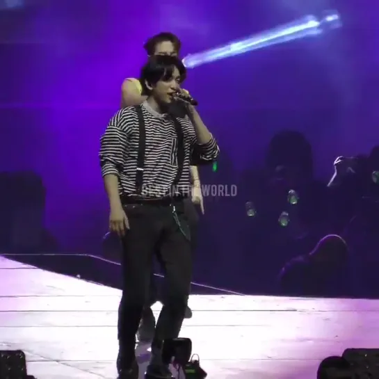 [FANCAM:TOUR] 191019 Концерт GOT7 «2019 World Tour: Keep Spinning» в Париже.