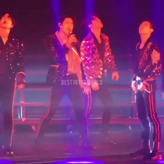 [FANCAM:TOUR] 191013 Концерт GOT7 «2019 World Tour: Keep Spinning» в Берлине.