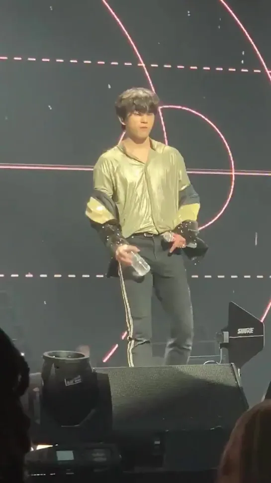 [FANCAM:TOUR] 191008 Концерт GOT7 «2019 World Tour: Keep Spinning» в Амстердаме.