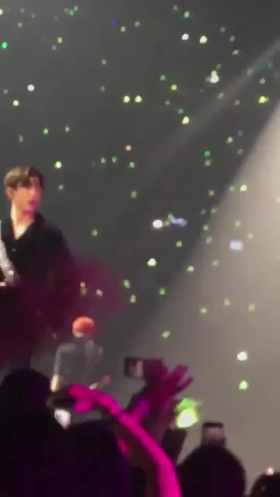 [FANCAM:TOUR] 190713 Концерт GOT7 «2019 World Tour: Keep Spinning» в Мехико.