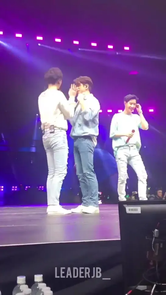 [FANCAM:TOUR] 190630 Концерт GOT7 «2019 World Tour: Keep Spinning» в Торонто.