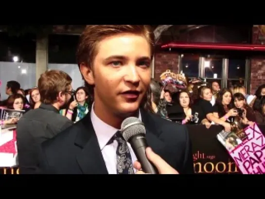 The Twilight Saga- New Moon Premiere Interviews [HD]