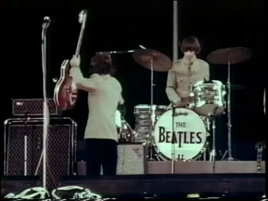 The Beatles - 1965-08-15 Shea Stadium, ДГ