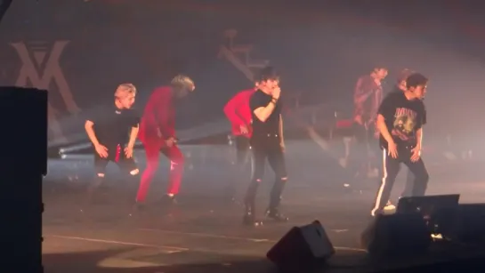 [VK][14.09.17][Fancam]The 1st World Tour: Beautiful in Santiago