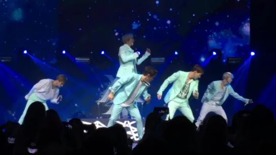 [VK][12.07.17][Fancam]The 1st World Tour Beautiful in Chicago 'Honestly 솔직히 말할까'