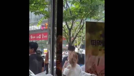 Videos FanCam- [10.07.16] LeeJongSuk @ “W-Two Worlds” Filming Set 12)