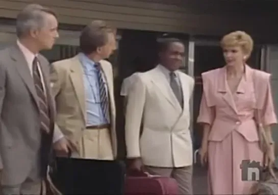 Бенсон / Benson, (1979–1986) сезон 6 серия 6  / s06e06.made-in-hong-kong