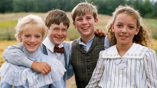 Дорога в Эйвонли / Road to Avonlea (1990 – 1996) сезон 7 серия 10 / After the Ball Is Over