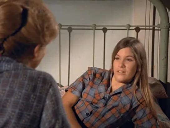 Уолтоны / The Waltons (1971 – 1981) s02e15-the-awakening