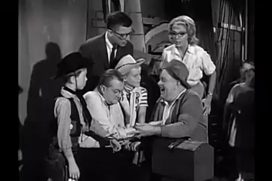 Деннис-мучитель / Dennis the Menace, (1959–1963) сезон 3 серия 6  /s03e06-the-school-play