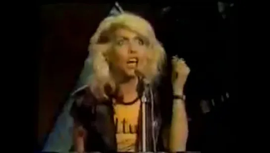 Blondie-Hanging on the telephone