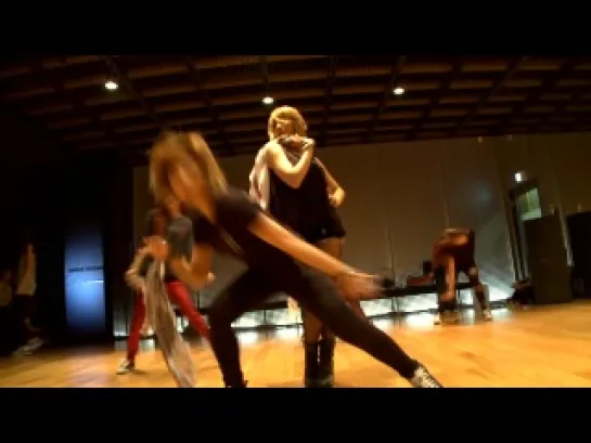 2NE1 - "I LOVE YOU" (Dance Practice)