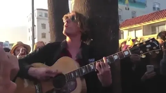 Jamie Campbell Bower-Live Acoustic Set at Venice Boardwalk