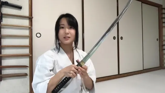 y2mate.com - 【日本刀】鐔(つば)って何に使うの？Purpose of samurai sword TSUBA【斬るだけが居合・剣術じゃない】Японская Самурайка Показует Приёмы С Печём 1080p