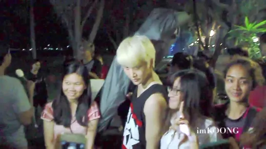 [fancam] AOMike  KISS ME series filming (cute  naughty boy)