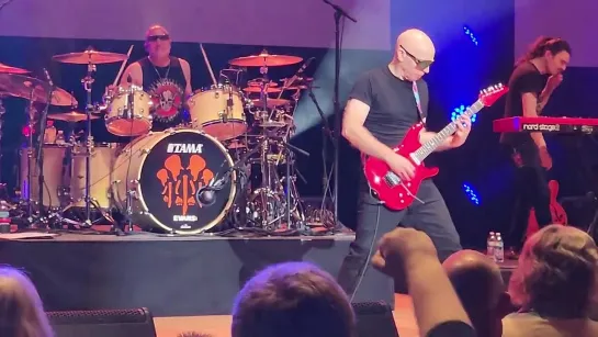 Joe Satriani Live Cincinnati Taft Theatre _Crowd Chant_, Oct 22, 2022