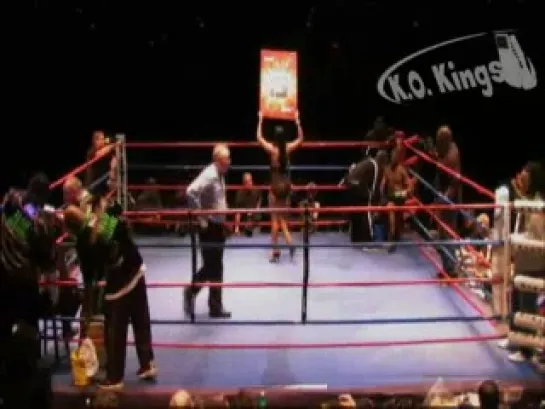 2011-12-10 Roy Jones Jr vs Max Alexander (vacant UBO Intercontinental Cruiserweight Title)