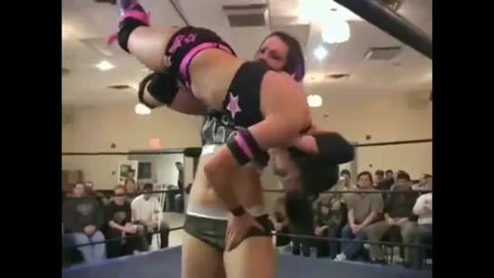 Portia Perez vs Nikki Roxx