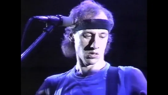 Private investigations — Dire Straits 1985 Wembley, London LIVE pho-shot