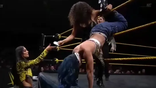 Mia Yim vs Vanessa Borne (w/Aliyah)