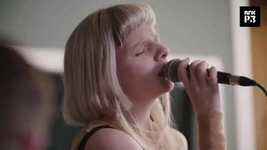 Aurora – «La la la» (Naughty Boy ft. Sam Smith cover)  • 27-05-2020 Christines radiofestival