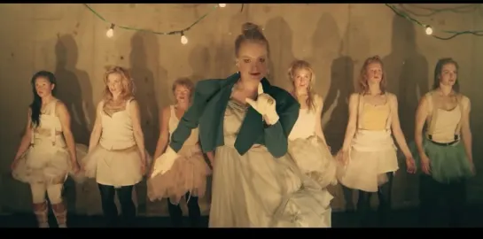 Ane Brun - Do You Remember  • 08-06-2011 Official video