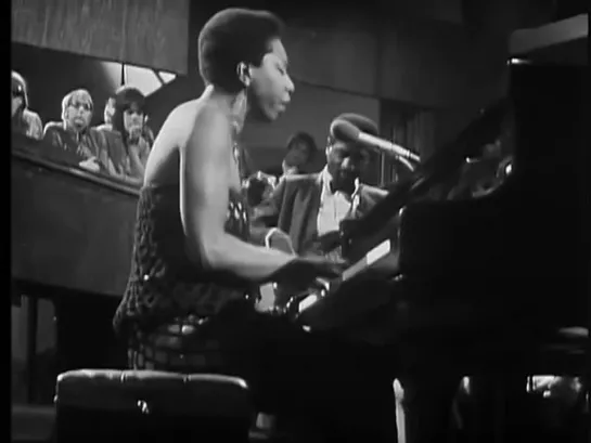 Nina Simone - Ain't Got No, I Got Life  • 1968 live in London