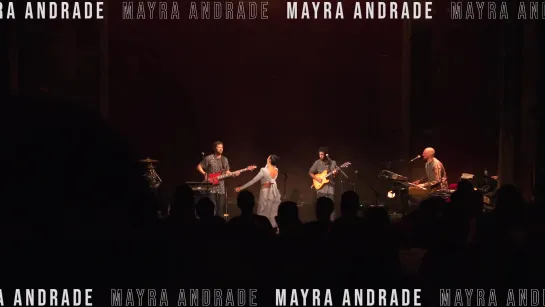 Mayra Andrade – Lua (Live aux Bouffes du Nord)  • 2018