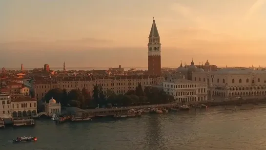 Venezia  [Directed by Oliver Astrologo  Nils Astrologo] 2016