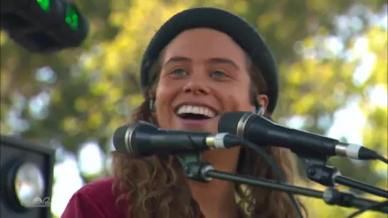 Tash Sultana - Jungle  • California Roots 2018 (Live)