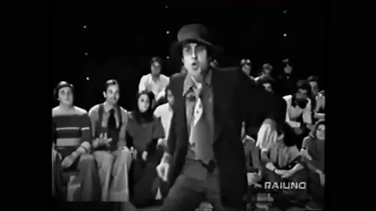 Adriano Celentano & Claudia Mori - Yuppi du  • 1975 (HD)