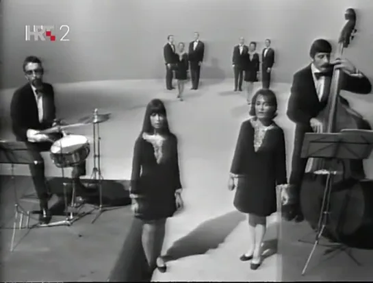 Swingle Singers - W.A. Mozart - Eine kleine nachtmuzik, Rondo  • 1969 Les Swingle Singers